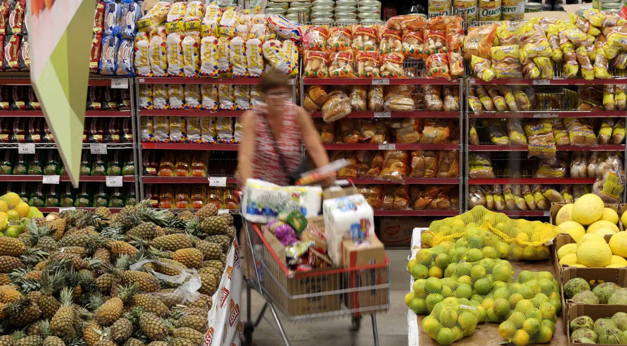 Inflação acelera para 0,46% em maio com alta dos alimentos, diz IBGE